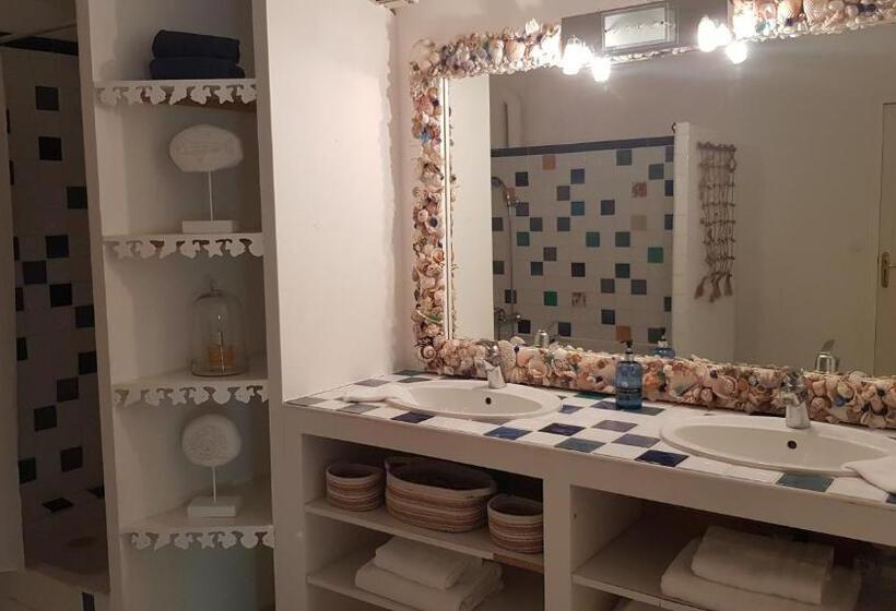 デラックスルーム, La Demeure Du Pressoir