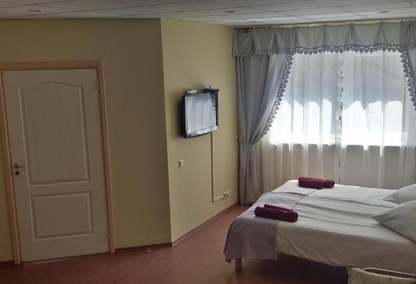 استودیوی استاندارد, Arsenal