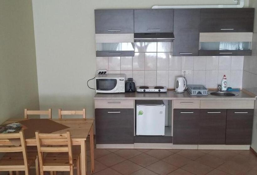 استودیوی استاندارد, Arsenal