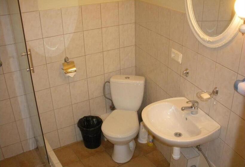 استودیوی استاندارد, Arsenal