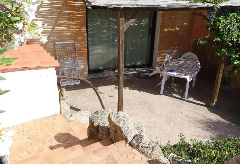 庭の見える１ベッドルームアパートメント, Locanda Domus De Vida Turismo Rurale