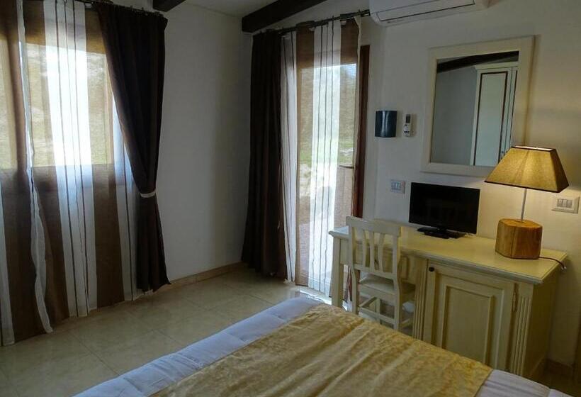 スタンダードトリプルルーム, Locanda Domus De Vida Turismo Rurale