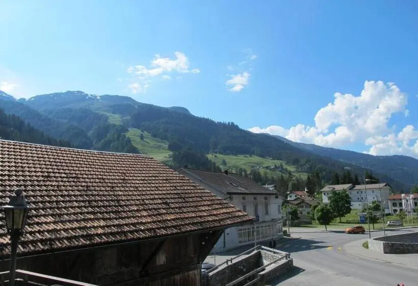 Standard Kolmen Hengen Huone, The Lodge