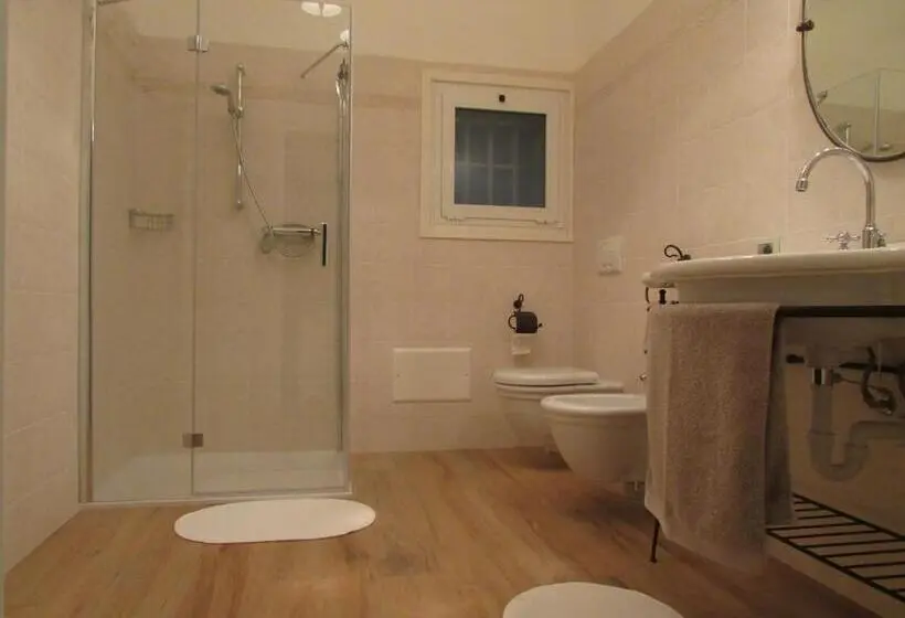 اتاق استاندارد, B&b Nadine