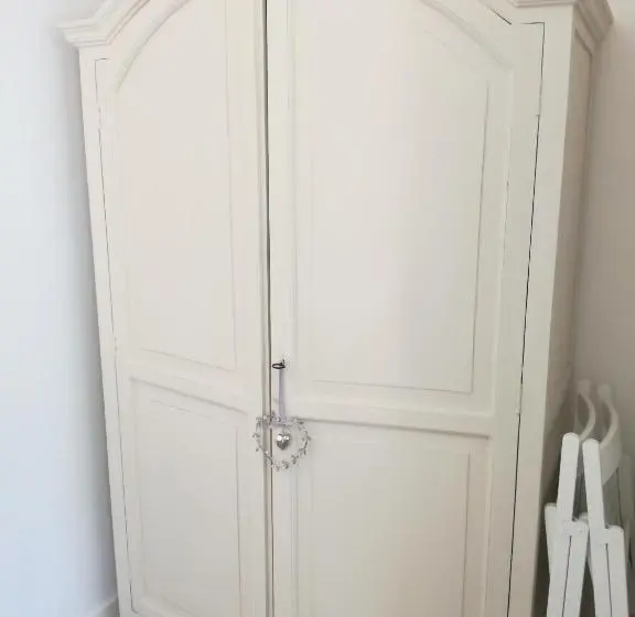 اتاق استاندارد سه نفره, B&b Nadine