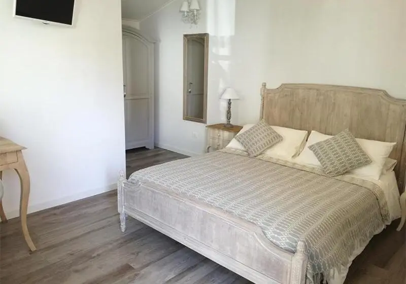 اتاق لوکس, B&b Nadine
