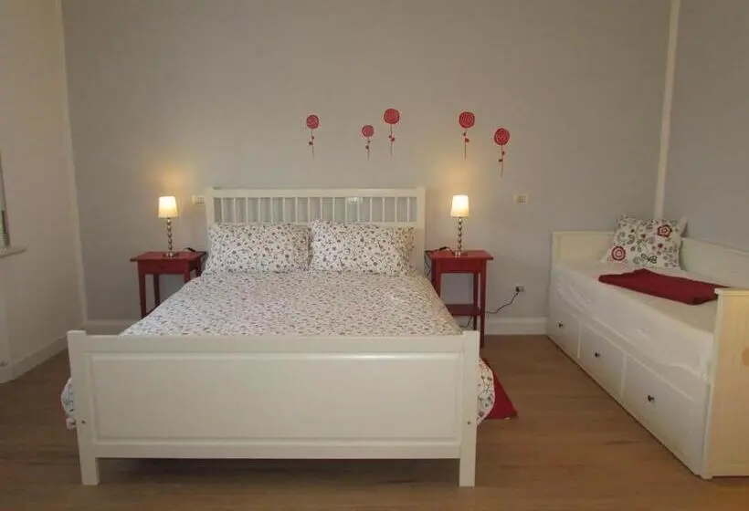 اتاق لوکس چهار تخته, B&b Nadine