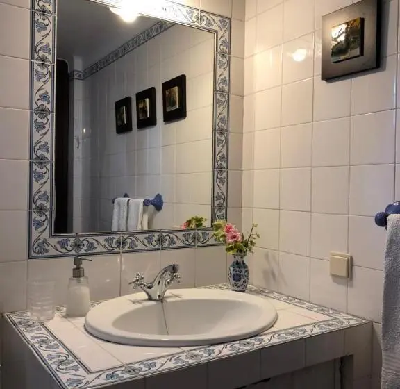 スタンダードスタジオ, Casas Dos Infantes Turismo Rural