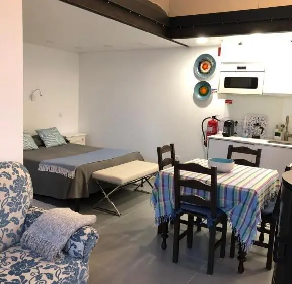 ファミリーステューディオ, Casas Dos Infantes Turismo Rural