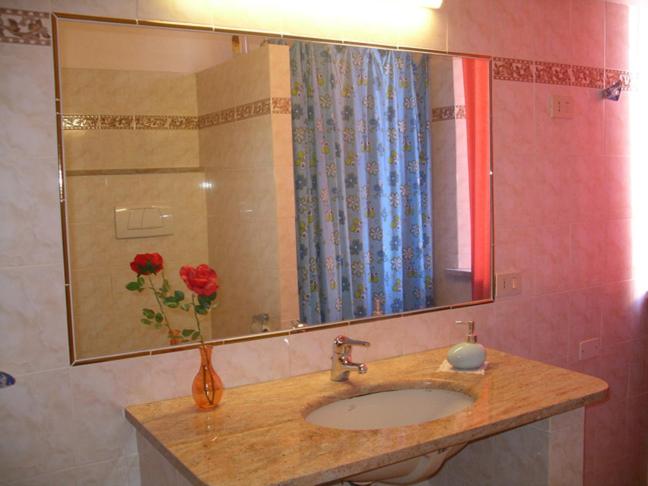 اتاق استاندارد با سرویس بهداشتی مشترک, Affittacamere La Rosa