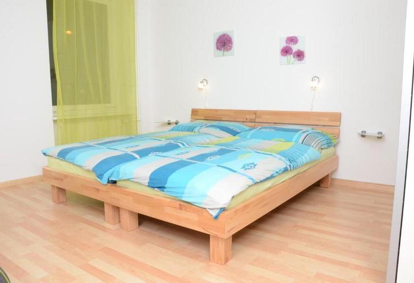 발코니가 있는 2 베드룸 아파트, Guesthouse Casa Esperanza Basel