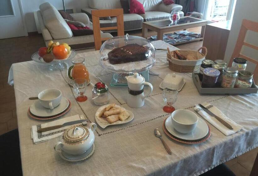 اتاق لوکس با چشمانداز دریا, Villa Patrizia