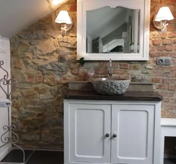スタンダードルーム, B&b Au Bord De La Source