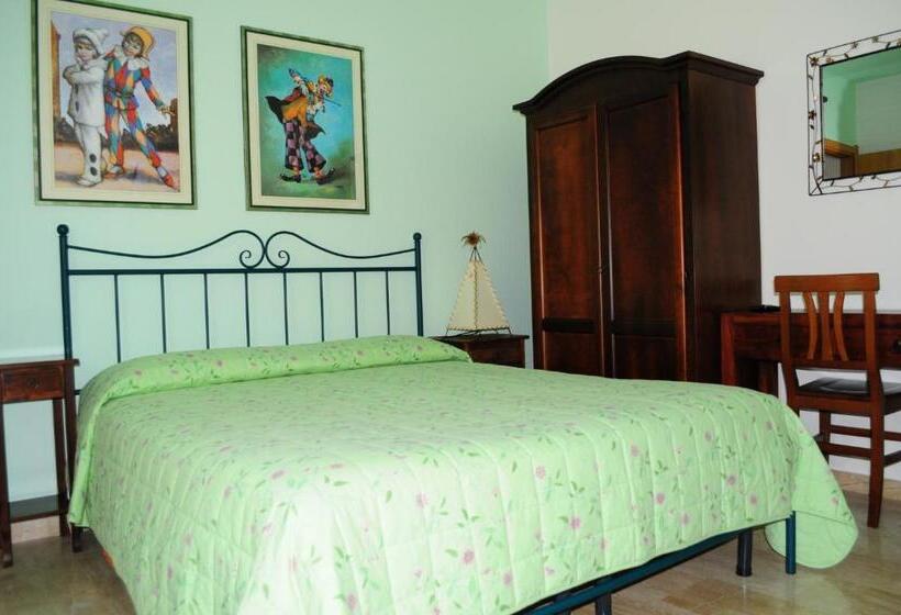 חדר סטנדרט לשלושה, Affittacamere S Ortensia