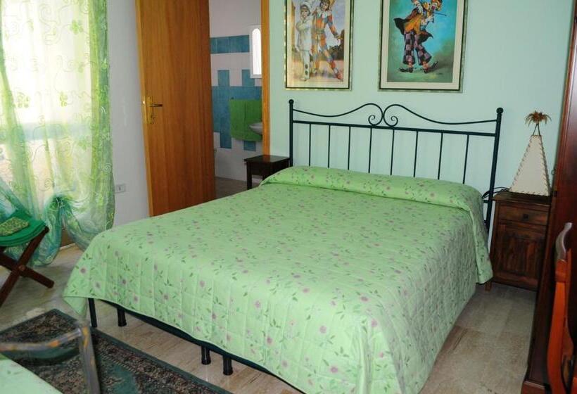 اتاق استاندارد سه نفره, Affittacamere S Ortensia