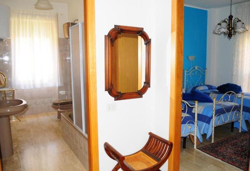 غرفة قياسية ثلاثية, Affittacamere S Ortensia