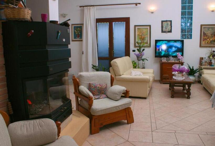 标准间, Il Vecchioliveto Di Ornella