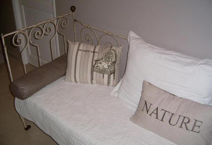 غرفة قياسية, La Villa Camille