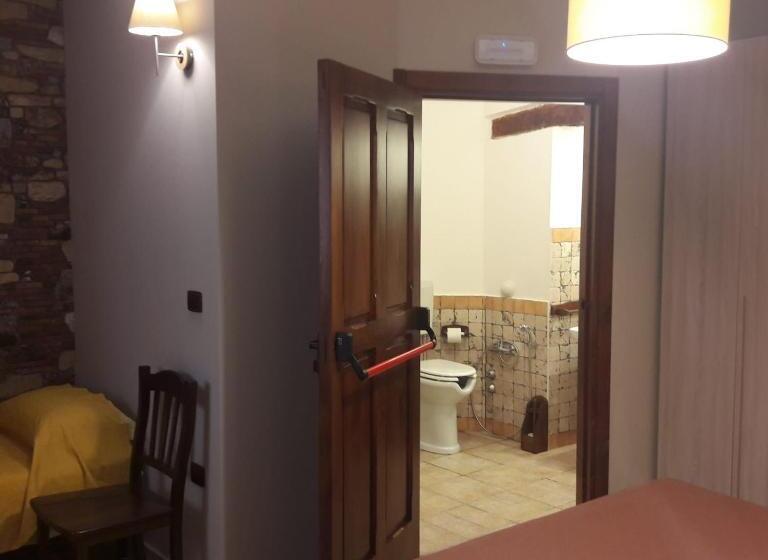 スタンダード4人部屋, Palazzo Conforti Tree House Resort