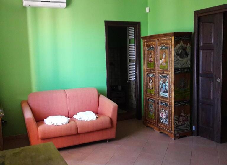 スタンダードトリプルルーム, Palazzo Conforti Tree House Resort