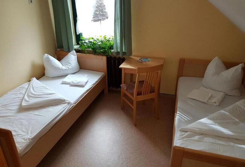 Standard room with outdoor bath, Jugendtours Feriendorf Ummanz