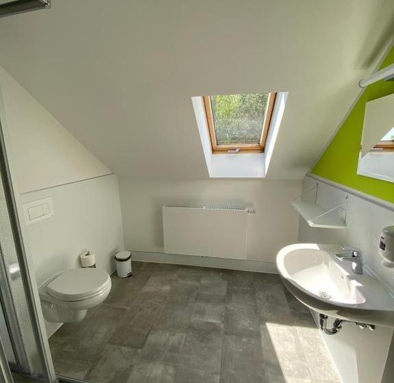 Standard room with outdoor bath, Jugendtours Feriendorf Ummanz