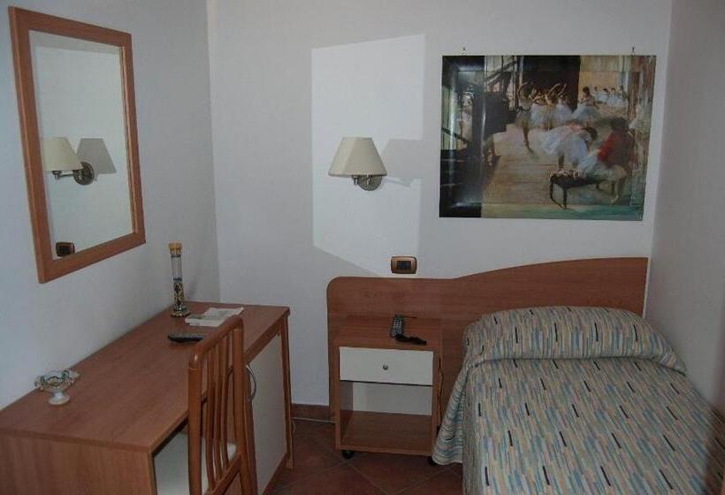 غرفة قياسية فردية, Il Rustico