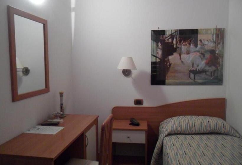 غرفة قياسية فردية, Il Rustico