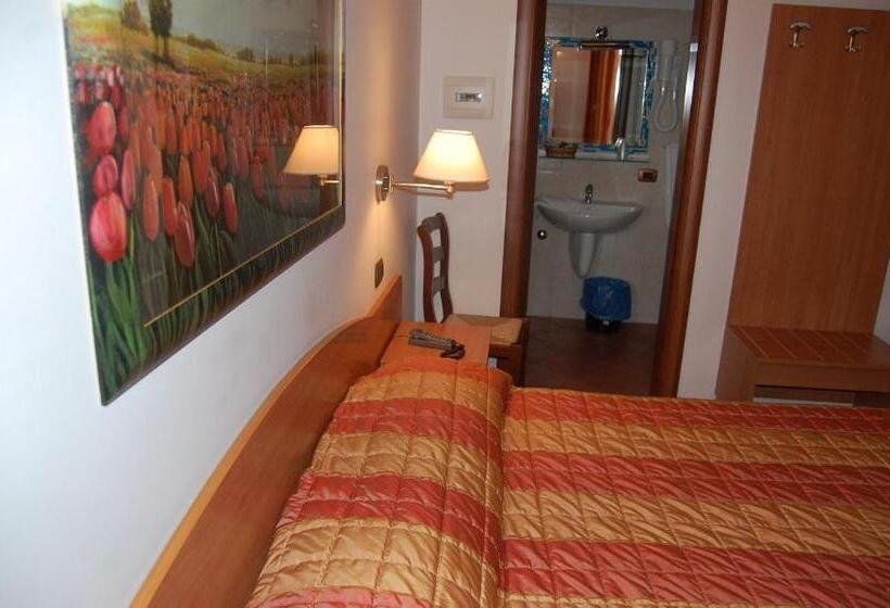 غرفة قياسية, Il Rustico