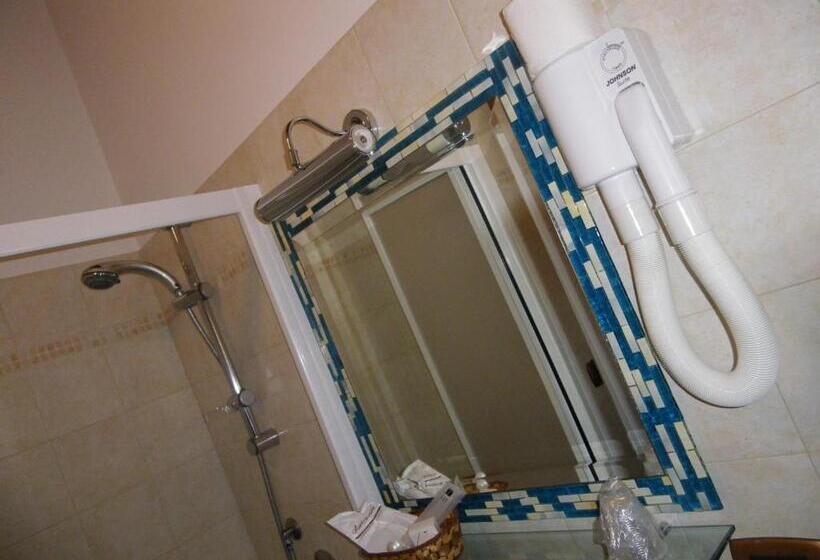 غرفة قياسية فردية, Il Rustico