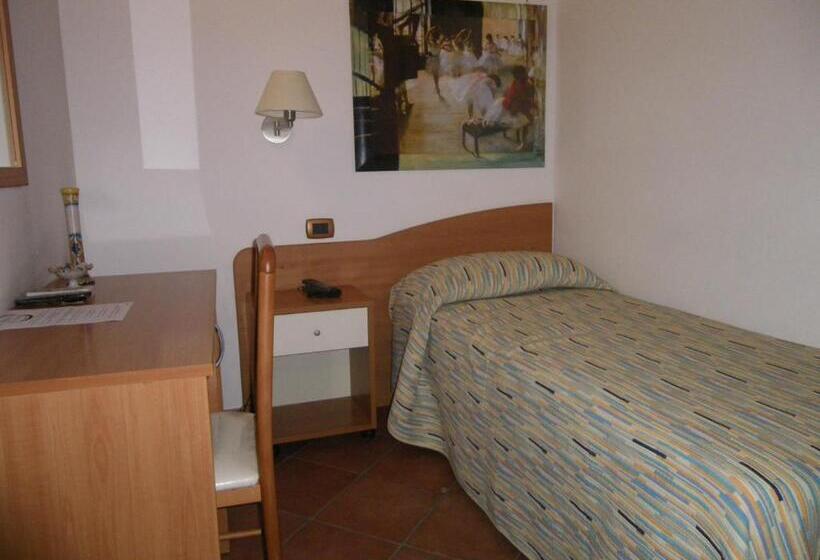 غرفة قياسية فردية, Il Rustico