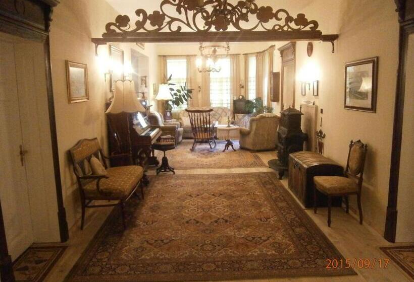 标准间, Retro 19th Century Guest House