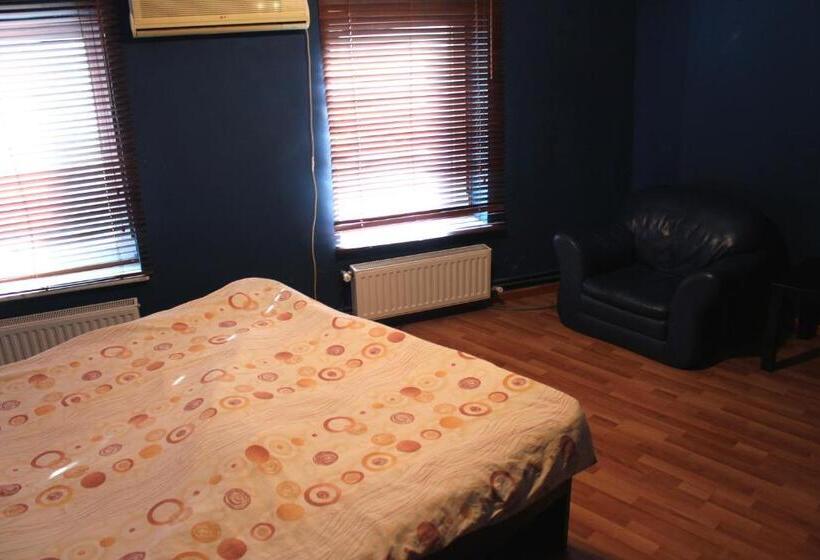 اتاق استاندارد, Fun House