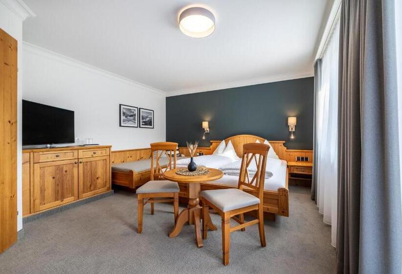 غرفة قياسية مزوَّدة بشُرفة, Aparthotel Jägerheim