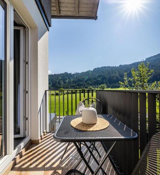 غرفة قياسية مزوَّدة بشُرفة, Aparthotel Jägerheim