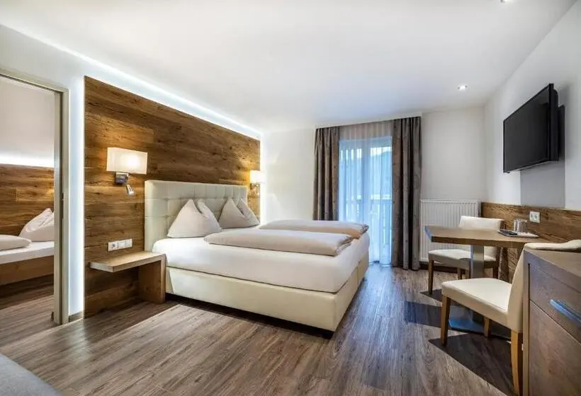 Huoneisto 3 Makuuhuonetta, Aparthotel Jägerheim