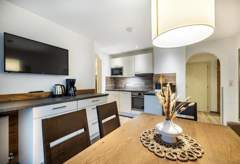 شقة 3 غرف, Aparthotel Jägerheim