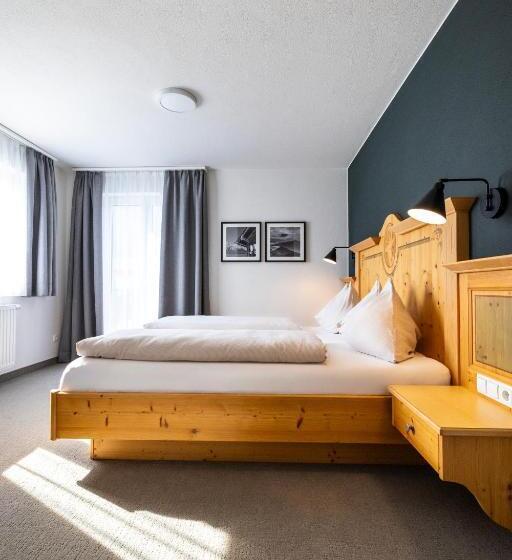 غرفة قياسية مزوَّدة بشُرفة, Aparthotel Jägerheim