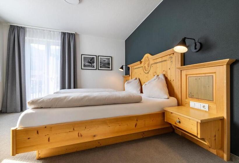 غرفة قياسية مزوَّدة بشُرفة, Aparthotel Jägerheim