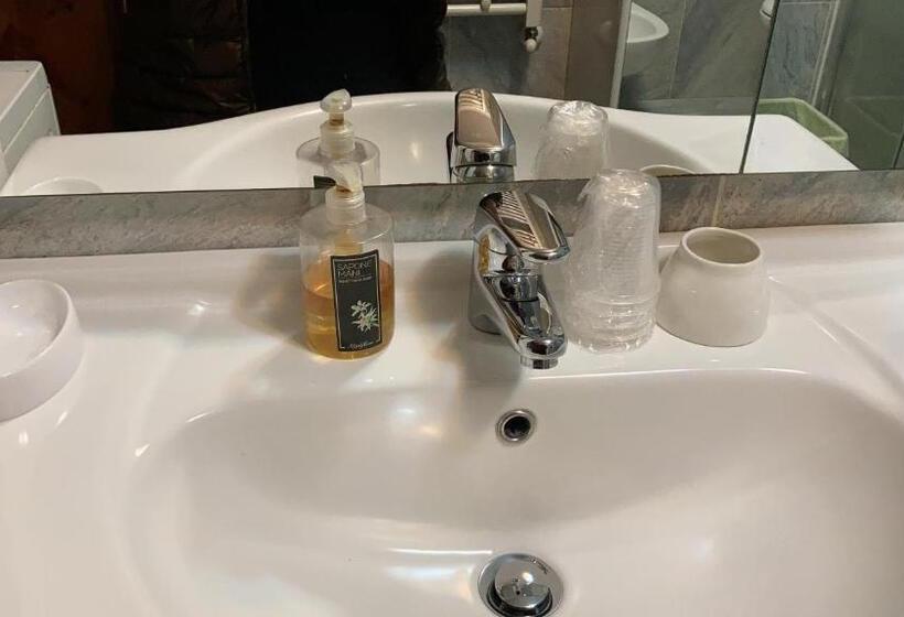 غرفة قياسية, B&b Maison Vallomy