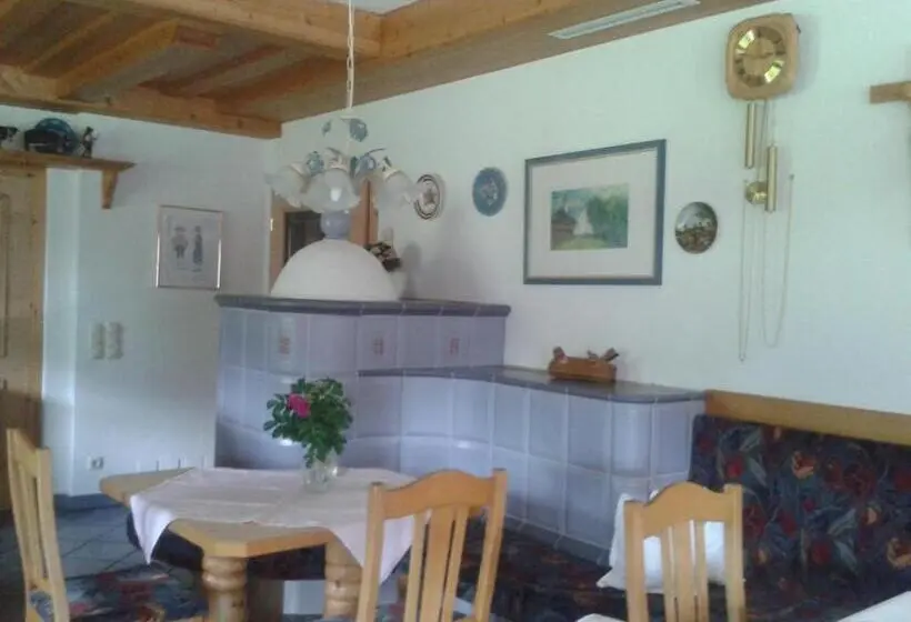 اتاق استاندارد با بالکن, Landhaus Tuxerschafer