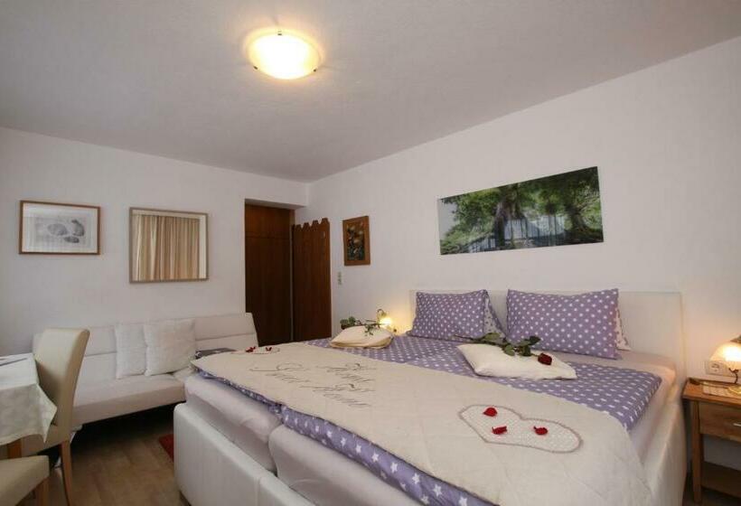 Номер Стандарт с Балконом, Pension Garni Gerhard