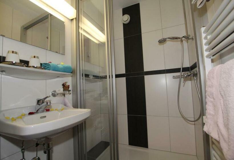 Номер Стандарт с Балконом, Pension Garni Gerhard