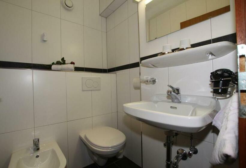 Номер Стандарт с Балконом, Pension Garni Gerhard