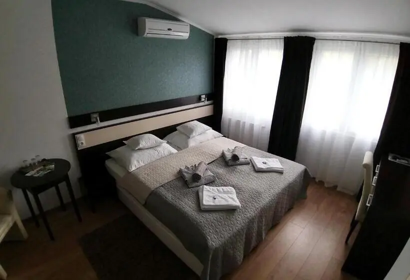 ファミリールーム, A16 Design Panzió