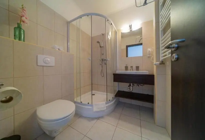 デラックスルーム, A16 Design Panzió