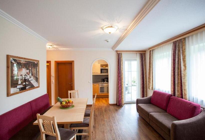 带花园景观及2个卧室的公寓, Alpenapart Ladis Ehemals Alpenapart Alexander