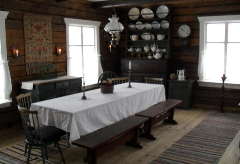 패밀리 룸, Old Farmhouse Wanha Tupa