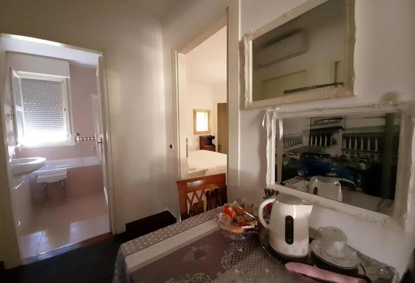 سوئیت جونیور با چشم‌انداز کوهستان, Luxury House B&b