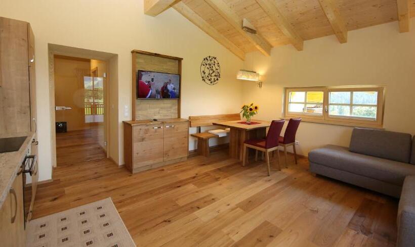 דירה בת חדר שינה 1 עם מרפסת, Alpenperle